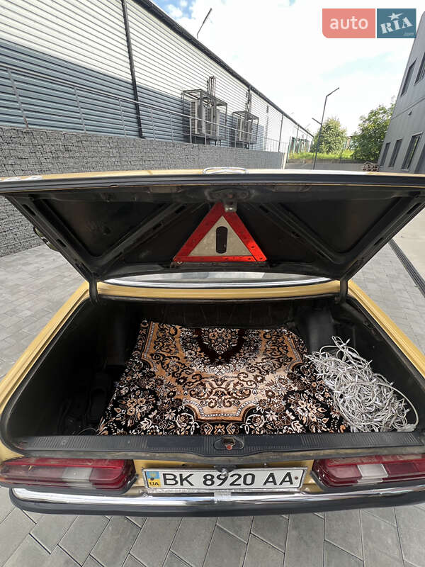 Седан Mercedes-Benz E-Class 1979 в Луцке фото 10 Седан Mercedes-Benz E-Class 1979 в Луцке