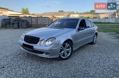 Седан Mercedes-Benz E-Class 2002 в Надворной