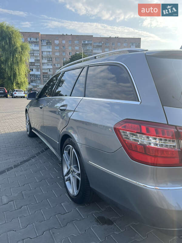 Универсал Mercedes-Benz E-Class 2011 в Луцке