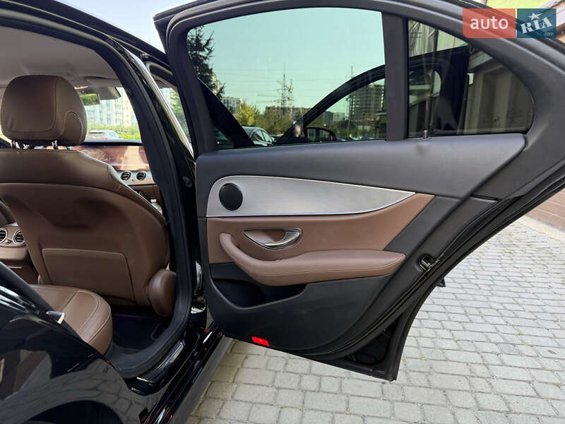Седан Mercedes-Benz E-Class 2017 в Івано-Франківську фото 17 Седан Mercedes-Benz E-Class 2017 в Івано-Франківську