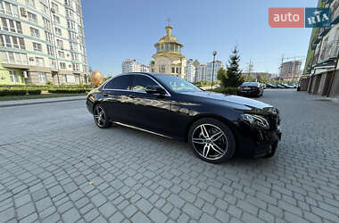 Седан Mercedes-Benz E-Class 2017 в 