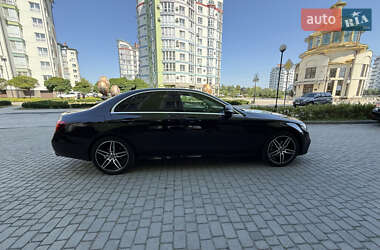Седан Mercedes-Benz E-Class 2017 в 