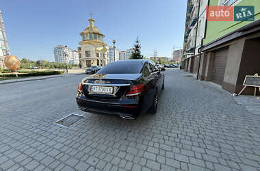 Седан Mercedes-Benz E-Class 2017 в 