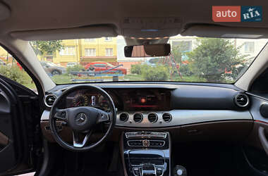 Седан Mercedes-Benz E-Class 2017 в 