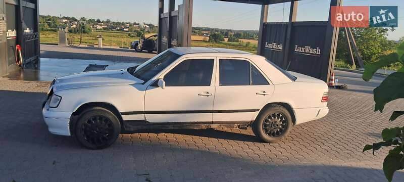 Седан Mercedes-Benz E-Class 1987 в Шумске фото 9 Седан Mercedes-Benz E-Class 1987 в Шумске