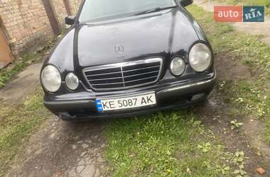 Седан Mercedes-Benz E-Class 2001 в Нововолинську