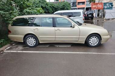 Универсал Mercedes-Benz E-Class 2002 в 