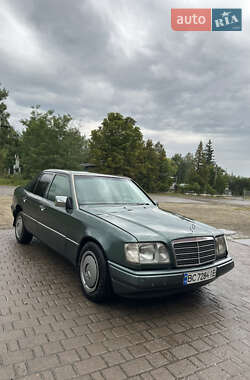 Седан Mercedes-Benz E-Class 1995 в 
