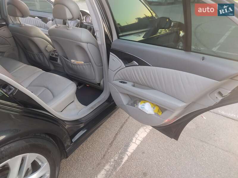 Седан Mercedes-Benz E-Class 2003 в Кривом Роге