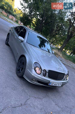 Седан Mercedes-Benz E-Class 2004 в Днепре