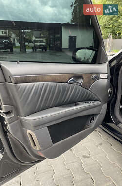 Седан Mercedes-Benz E-Class 2002 в 