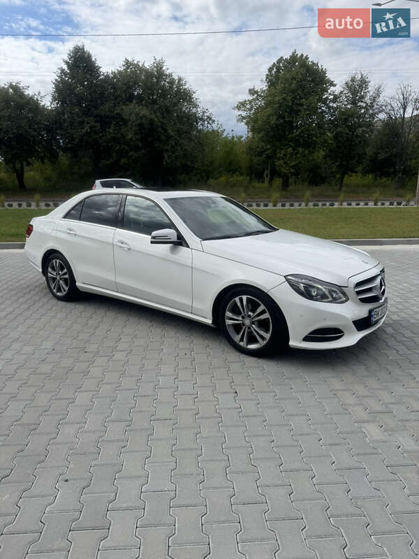 Седан Mercedes-Benz E-Class 2015 в Рівному