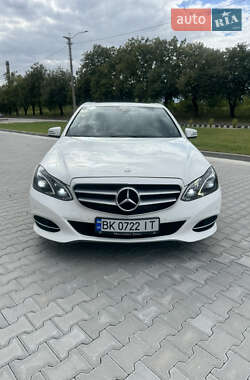 Седан Mercedes-Benz E-Class 2015 в 
