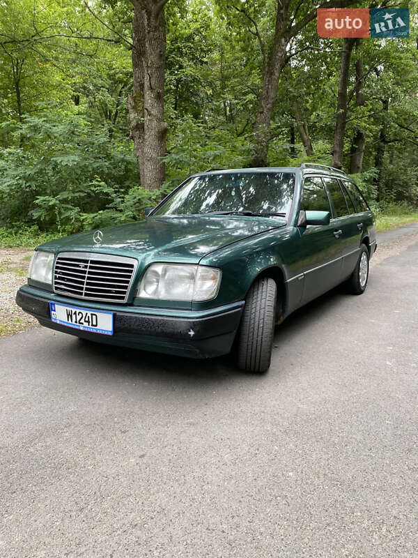 Mercedes-Benz E-Class 1995