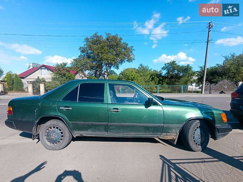 Mercedes-Benz E-Class 1987 Mercedes-Benz E-Class 1987
