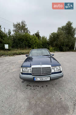 Седан Mercedes-Benz E-Class 1988 в 