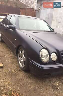 Седан Mercedes-Benz E-Class 1998 в Харкові
