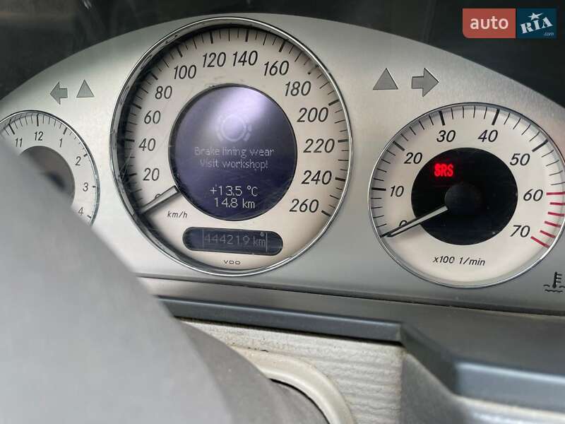 Седан Mercedes-Benz E-Class 2002 в Липовці