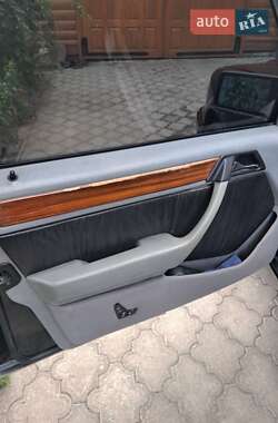 Седан Mercedes-Benz E-Class 1994 в 