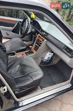 Седан Mercedes-Benz E-Class 1994 в 