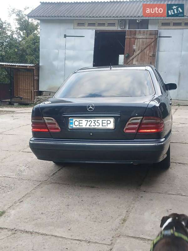 Седан Mercedes-Benz E-Class 2000 в Черновцах