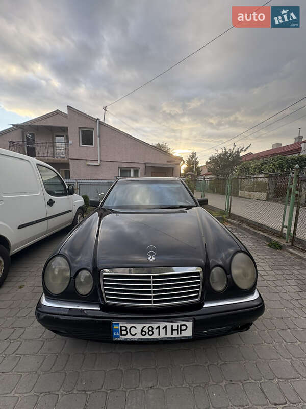 Седан Mercedes-Benz E-Class 1997 в Львові