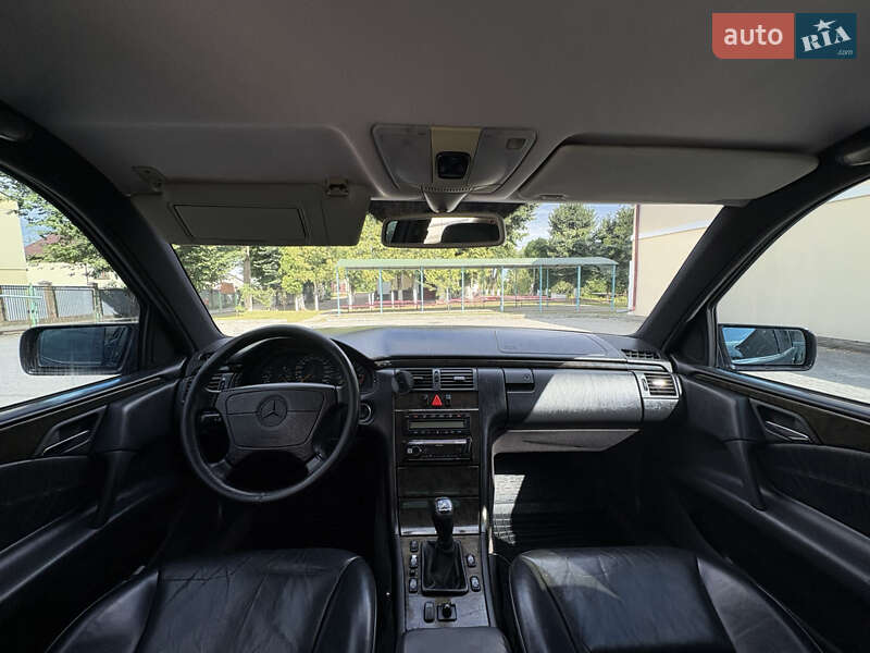 Седан Mercedes-Benz E-Class 1997 в Львові