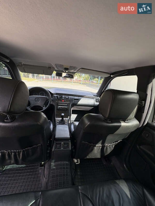 Седан Mercedes-Benz E-Class 1997 в Львові