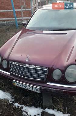 Седан Mercedes-Benz E-Class 1996 в Полтаве