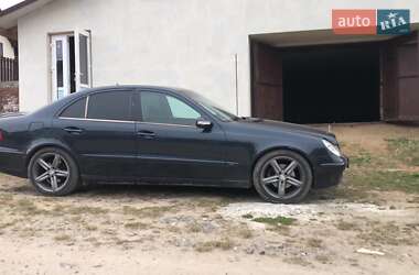 Седан Mercedes-Benz E-Class 2002 в 