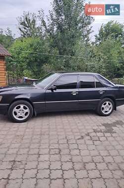 Седан Mercedes-Benz E-Class 1994 в 