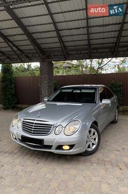 Седан Mercedes-Benz E-Class 2007 в Чернівцях