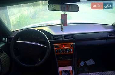 Седан Mercedes-Benz E-Class 1995 в Чернигове
