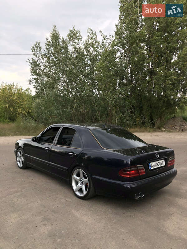 Седан Mercedes-Benz E-Class 2000 в Житомирі