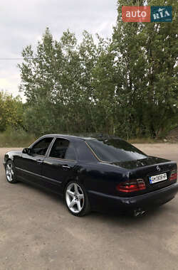 Седан Mercedes-Benz E-Class 2000 в 