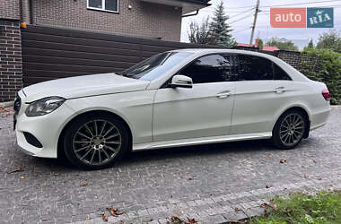 Седан Mercedes-Benz E-Class 2015 в Києві