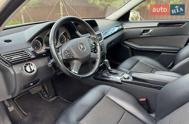 Седан Mercedes-Benz E-Class 2011 в 