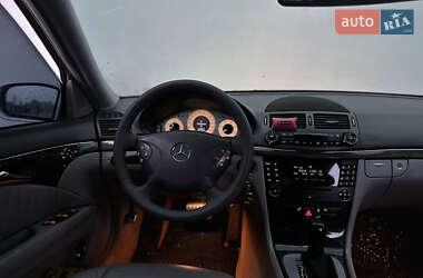 Седан Mercedes-Benz E-Class 2003 в 