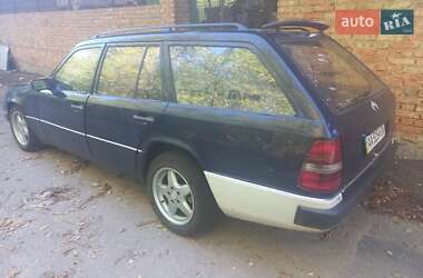 Универсал Mercedes-Benz E-Class 1993 в 
