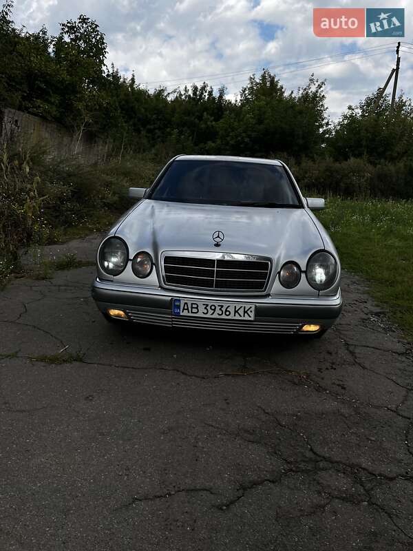 Седан Mercedes-Benz E-Class 1997 в Вінниці