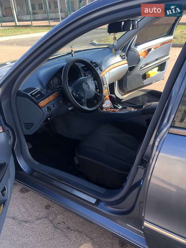 Седан Mercedes-Benz E-Class 2005 в Славутичі