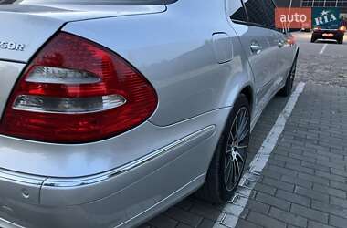 Седан Mercedes-Benz E-Class 2003 в 