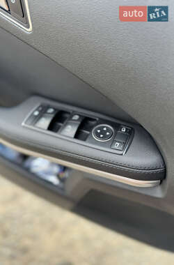 Седан Mercedes-Benz E-Class 2010 в 