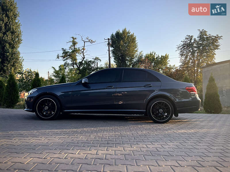 Седан Mercedes-Benz E-Class 2014 в Кривому Розі