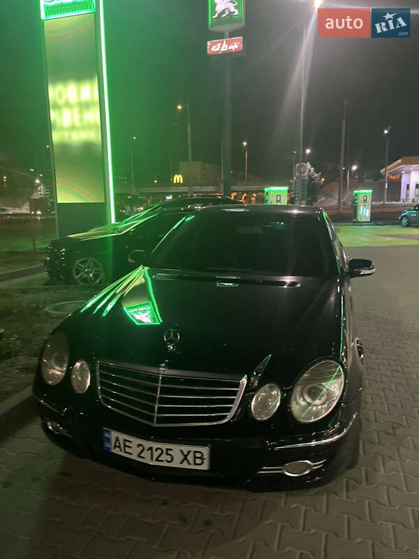 Седан Mercedes-Benz E-Class 2008 в Днепре