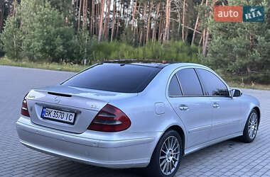 Седан Mercedes-Benz E-Class 2002 в 