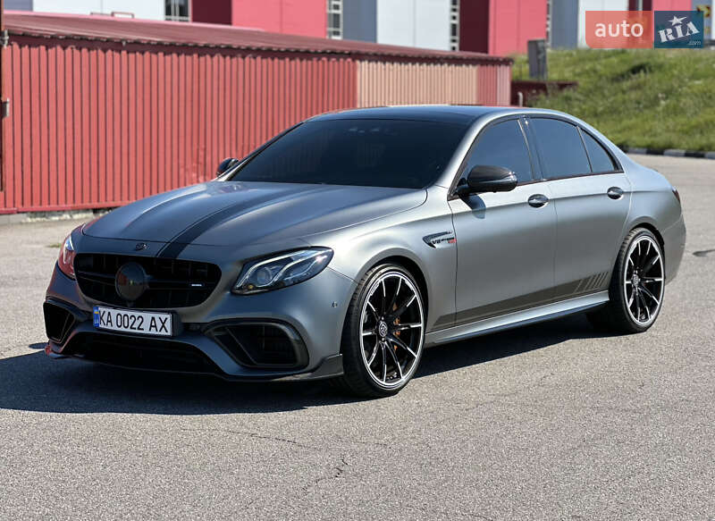 Седан Mercedes-Benz E-Class 2018 в 