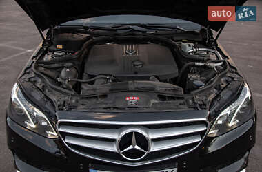 Седан Mercedes-Benz E-Class 2015 в 