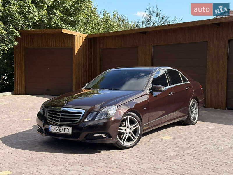 Седан Mercedes-Benz E-Class 2009 в Тернополе