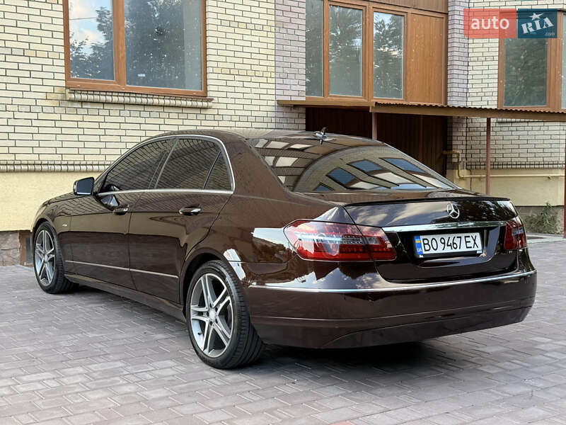 Седан Mercedes-Benz E-Class 2009 в Тернополе